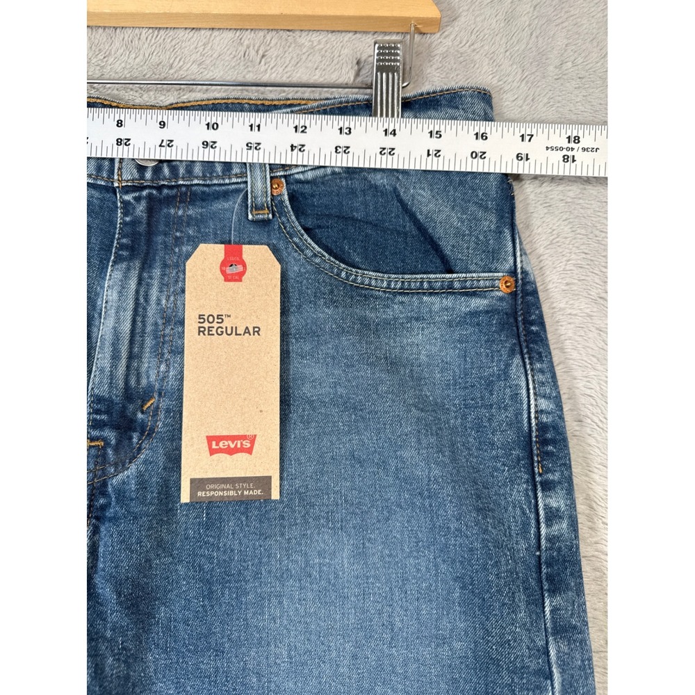 Levis 505 Regular Fit Mens Jeans Size W32 L32 Blue Denim NWT Chore Cowboy Biker - Picture 4 of 7